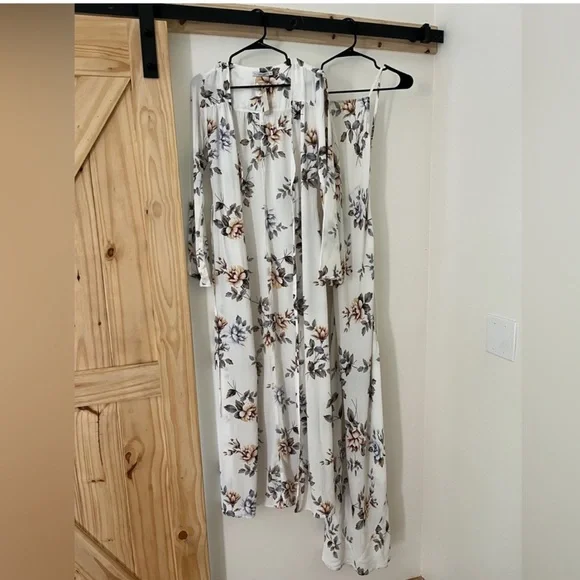 NWT FLYNN SKYE Floral Maxi Button Up Dress - Picture 7 of 9